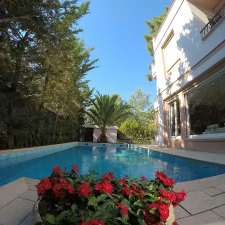 Villa Lidson Golem (Tirana)