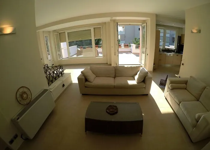 Villa Lidson Golem (Tirana)