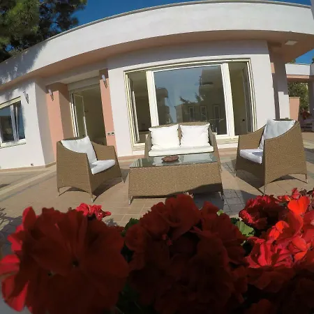 Villa Lidson Golem (Tirana)