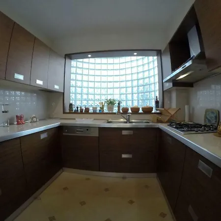 Lidson Вилла Голем